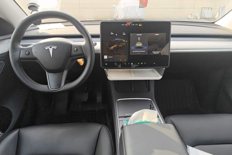Used Tesla Model Y 2024 Rear-Wheel-Drive Version Center Console