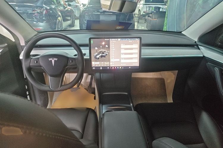 Used Tesla Model Y 2024 Rear-Wheel-Drive Version Center Console