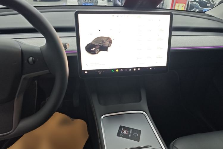 Used Tesla Model Y 2024 Rear-Wheel-Drive Version Center Console