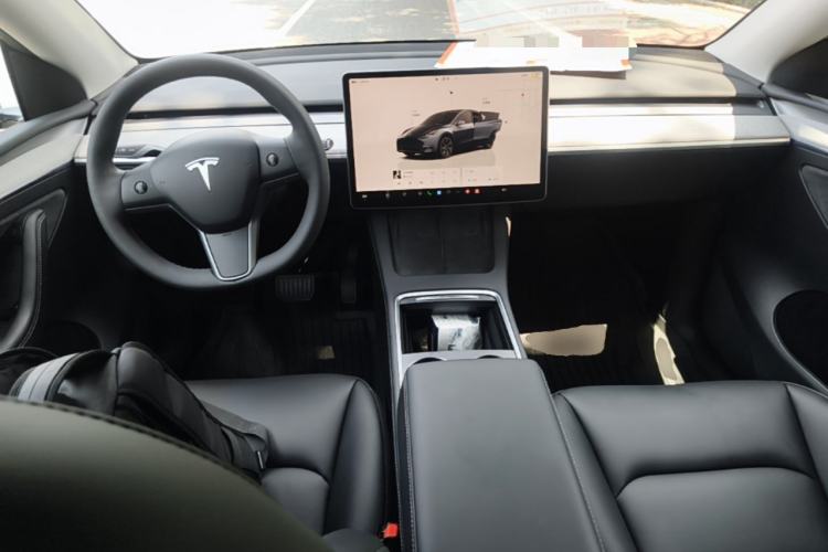 Used Tesla Model Y 2024 Rear-Wheel-Drive Version Center Console