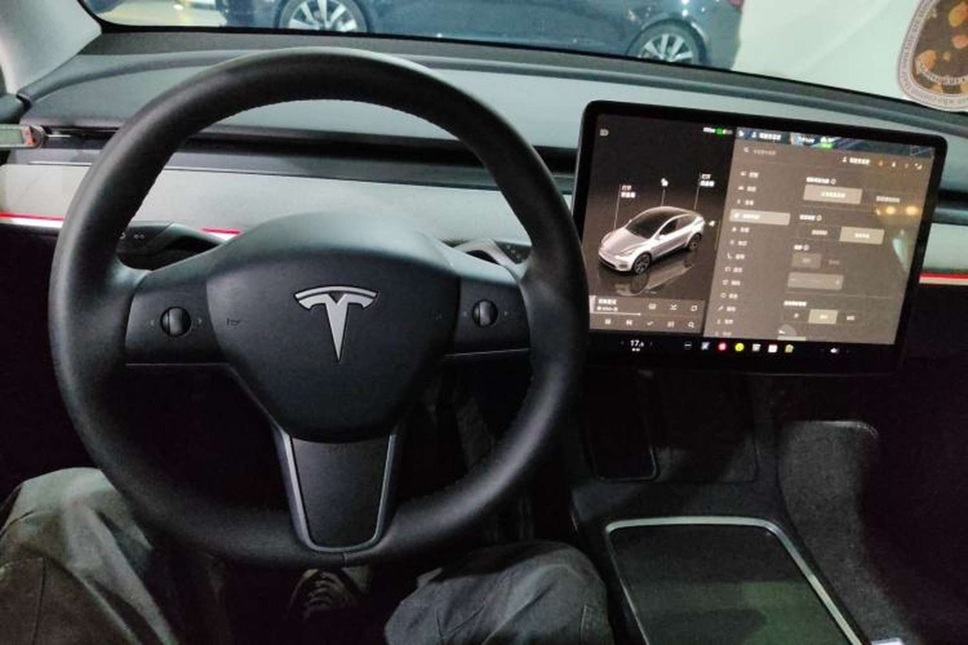 Used Tesla Model Y 2024 Rear-Wheel-Drive Version Center Console