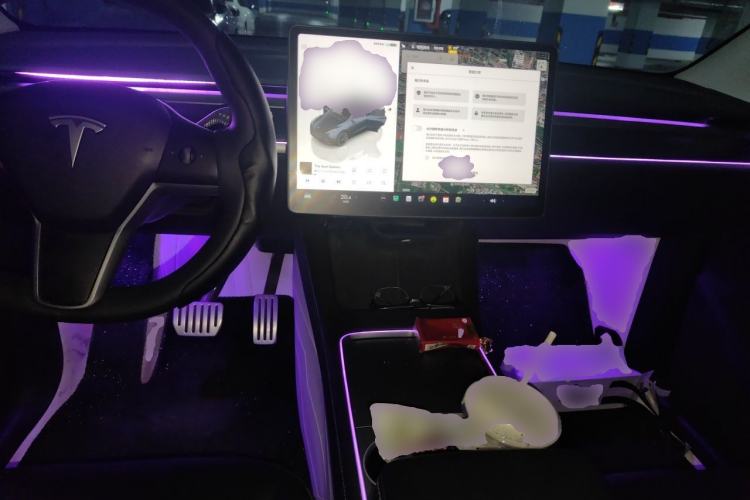 Used Tesla Model Y 2024 Long-Range All-Wheel-Drive Version Center Console