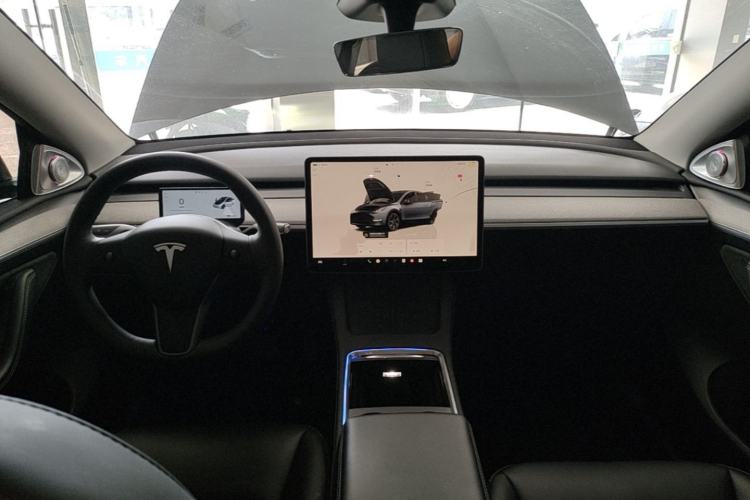 Used Tesla Model Y 2024 Rear-Wheel-Drive Version Center Console