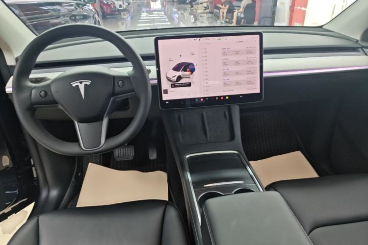 Used Tesla Model Y 2024 Rear-Wheel-Drive Version Center Console