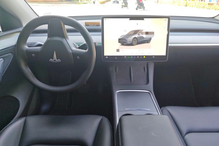 Used Tesla Model Y 2024 Rear-Wheel-Drive Version Center Console