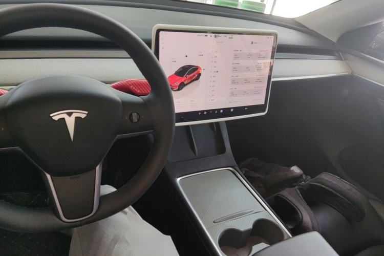 Used Tesla Model Y 2024 Rear-Wheel-Drive Version Center Console