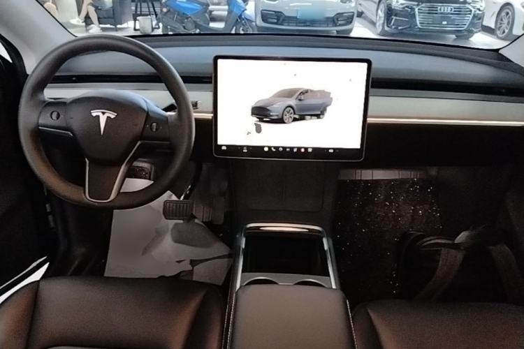 Used Tesla Model Y 2024 Rear-Wheel-Drive Version Center Console