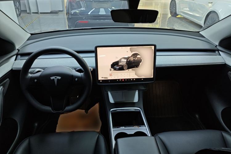 Used Tesla Model Y 2024 Rear-Wheel-Drive Version Center Console