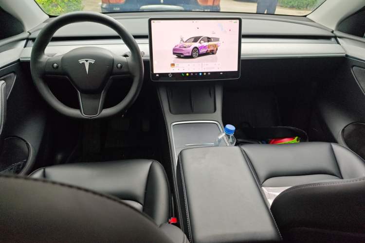 Used Tesla Model Y 2024 Rear-Wheel-Drive Version Center Console