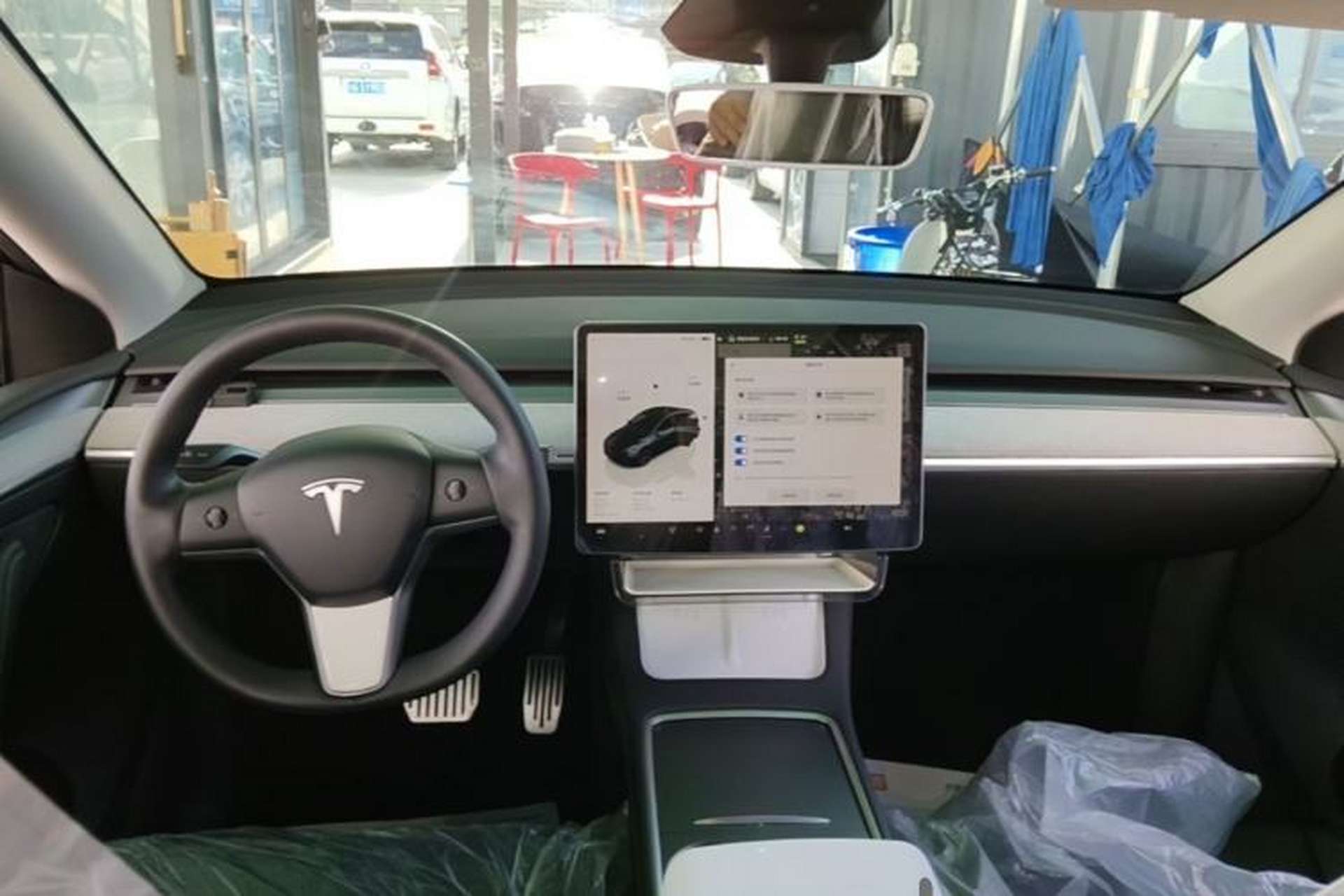 Used Tesla Model Y 2024 Rear-Wheel-Drive Version Center Console
