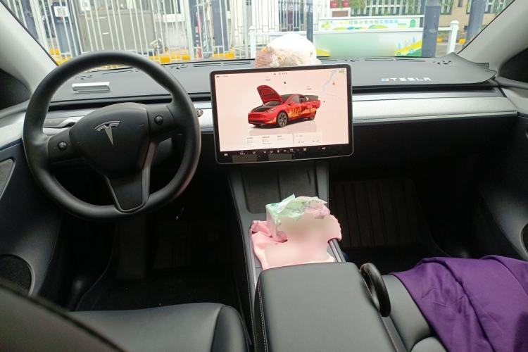 Used Tesla Model Y 2024 Rear-Wheel-Drive Version Center Console