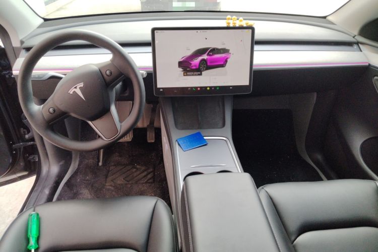 Used Tesla Model Y 2024 Rear-Wheel-Drive Version Center Console