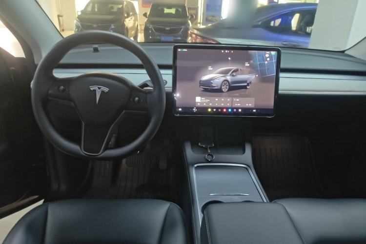 Used Tesla Model Y 2024 Rear-Wheel-Drive Version Center Console