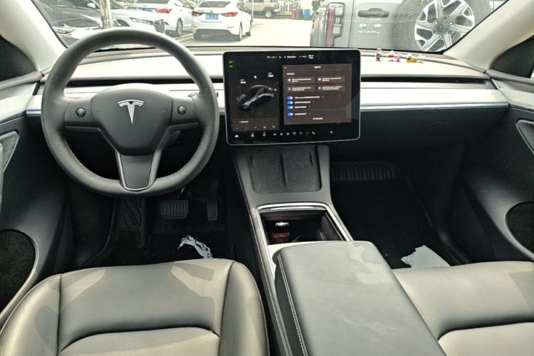 Used Tesla Model Y 2024 Rear-Wheel-Drive Version Center Console
