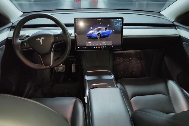 Used Tesla Model Y 2024 Rear-Wheel-Drive Version Center Console