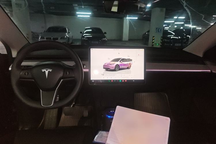 Used Tesla Model Y 2024 Rear-Wheel-Drive Version Center Console