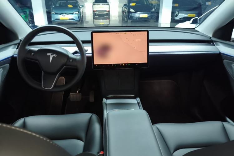 Used Tesla Model Y 2024 Rear-Wheel-Drive Version Center Console