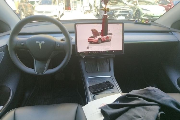 Used Tesla Model Y 2024 Rear-Wheel-Drive Version Center Console