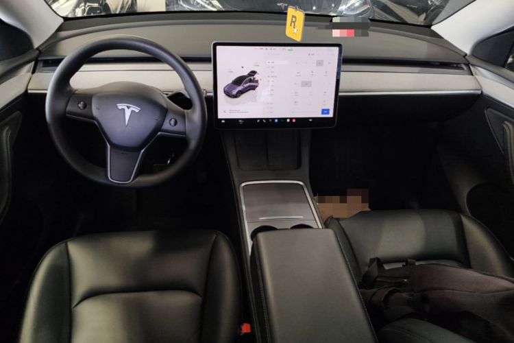 Used Tesla Model Y 2024 Rear-Wheel-Drive Version Center Console
