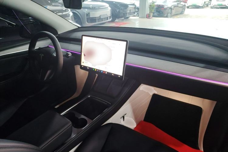 Used Tesla Model Y 2024 Rear-Wheel-Drive Version Center Console