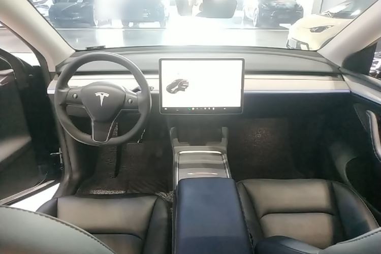 Used Tesla Model Y 2024 Rear-Wheel-Drive Version Center Console