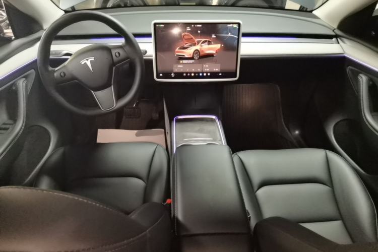 Used Tesla Model Y 2024 Long-Range All-Wheel-Drive Version Center Console