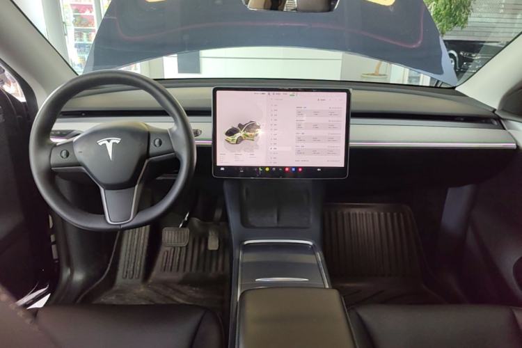 Used Tesla Model Y 2024 Rear-Wheel-Drive Version Center Console