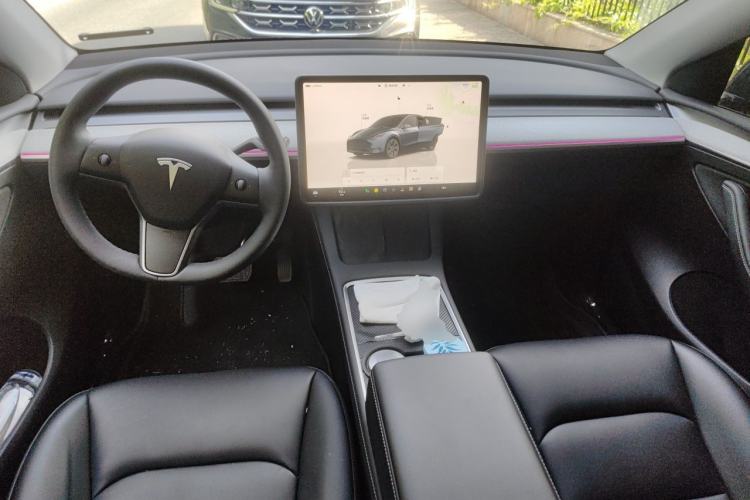 Used Tesla Model Y 2024 Rear-Wheel-Drive Version Center Console