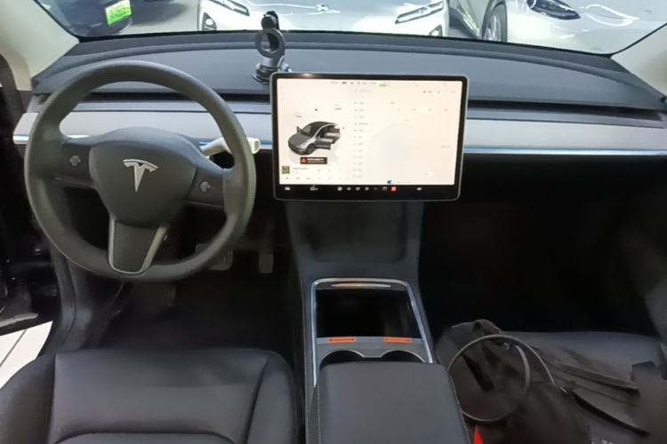 Used Tesla Model Y 2024 Rear-Wheel-Drive Version Center Console