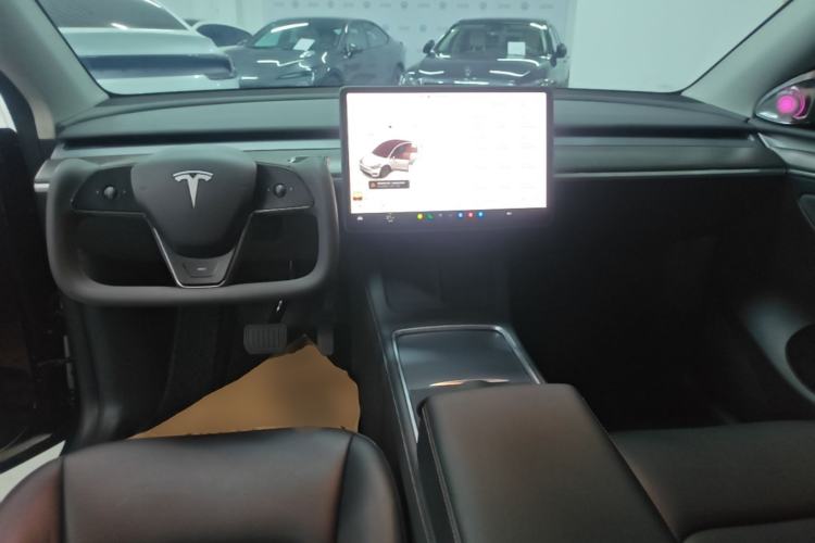 Used Tesla Model Y 2024 Rear-Wheel-Drive Version Center Console