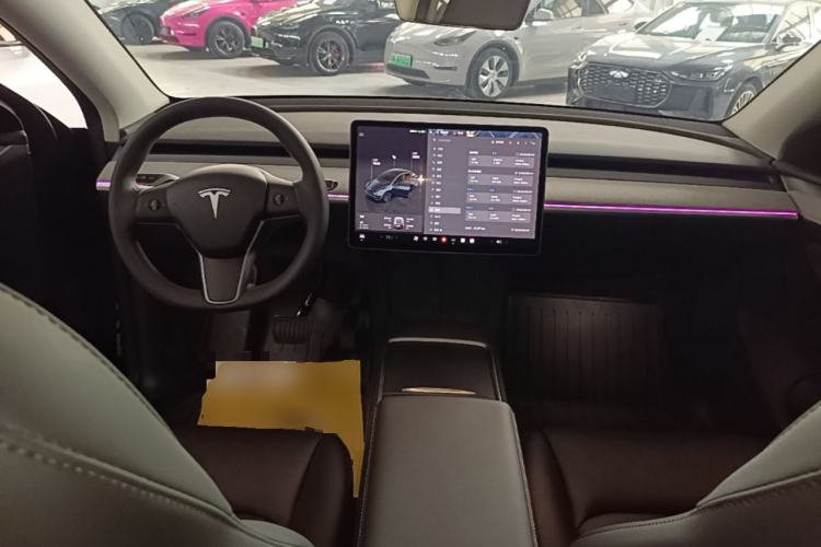 Used Tesla Model Y 2024 Rear-Wheel-Drive Version Center Console