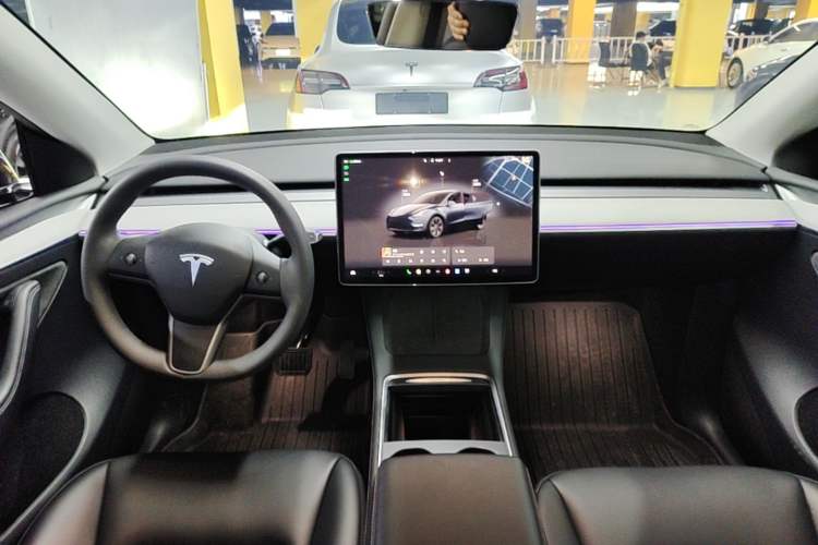 Used Tesla Model Y 2024 Rear-Wheel-Drive Version Center Console