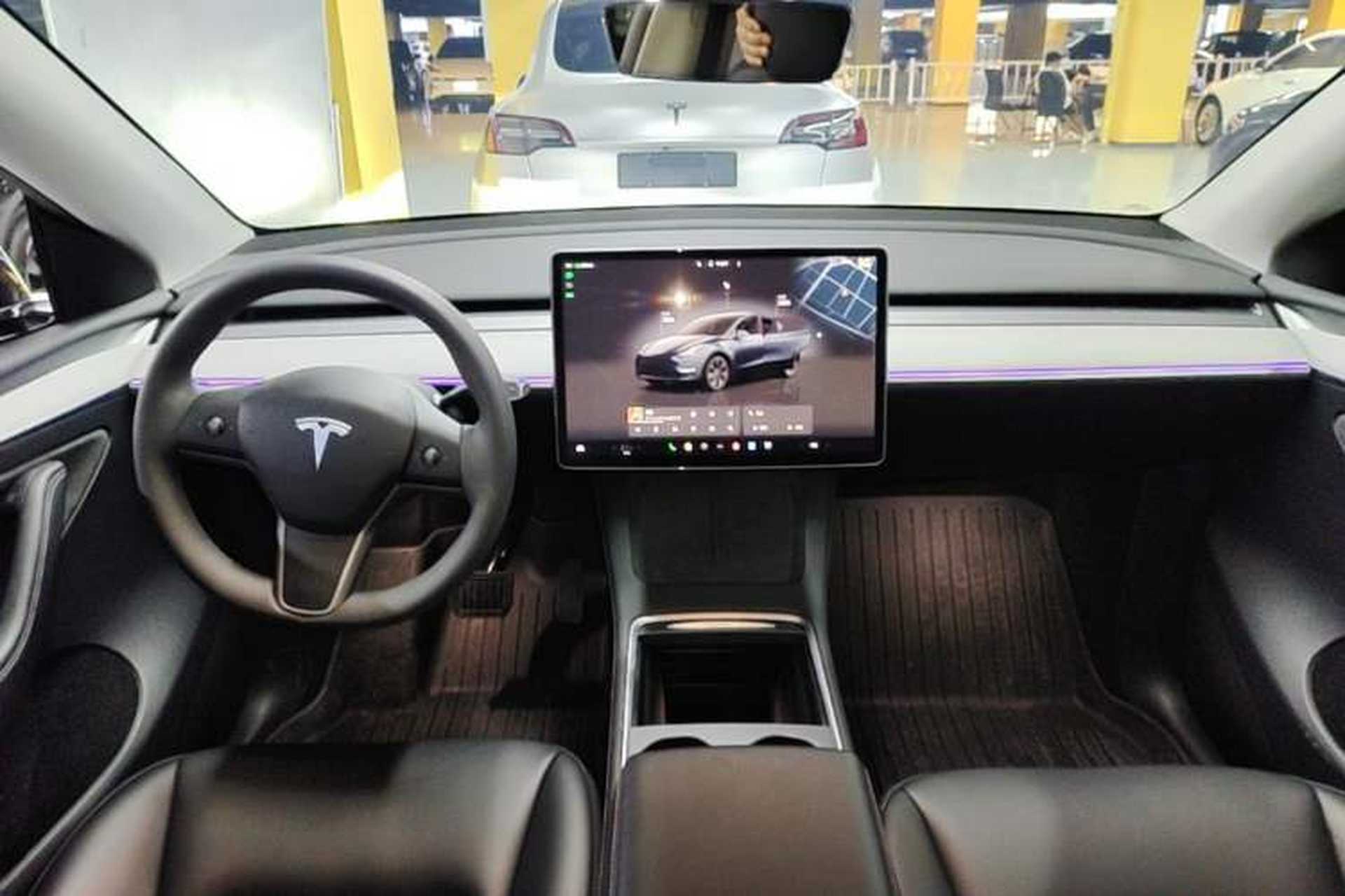 Used Tesla Model Y 2024 Rear-Wheel-Drive Version Center Console
