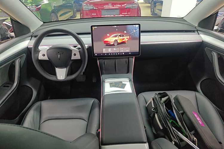Used Tesla Model Y 2024 Rear-Wheel-Drive Version Center Console