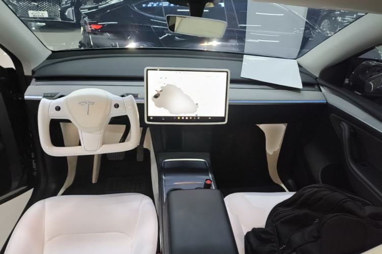 Used Tesla Model Y 2024 Rear-Wheel-Drive Version Center Console