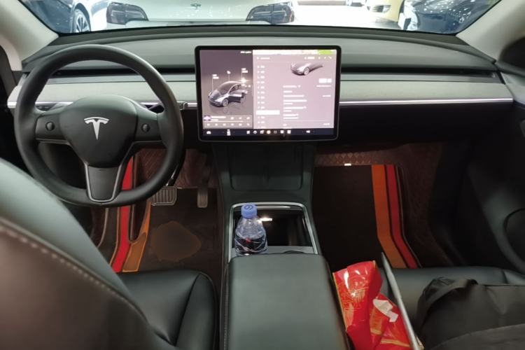 Used Tesla Model Y 2024 Rear-Wheel-Drive Version Center Console