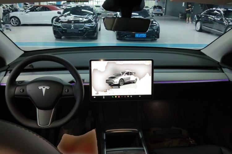 Used Tesla Model Y 2024 Rear-Wheel-Drive Version Center Console