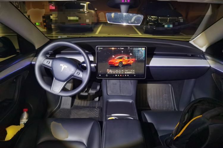 Used Tesla Model Y 2024 Rear-Wheel-Drive Version Center Console