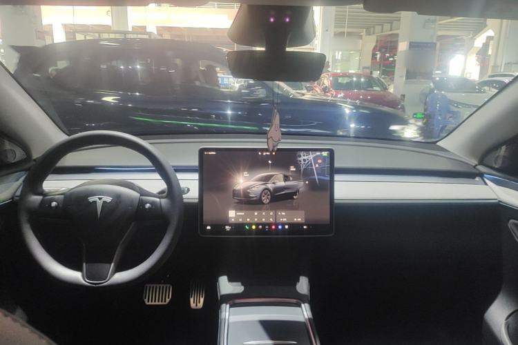 Used Tesla Model Y 2024 Rear-Wheel-Drive Version Center Console