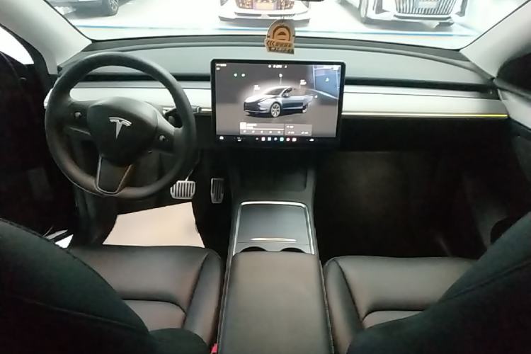 Used Tesla Model Y 2024 Rear-Wheel-Drive Version Center Console