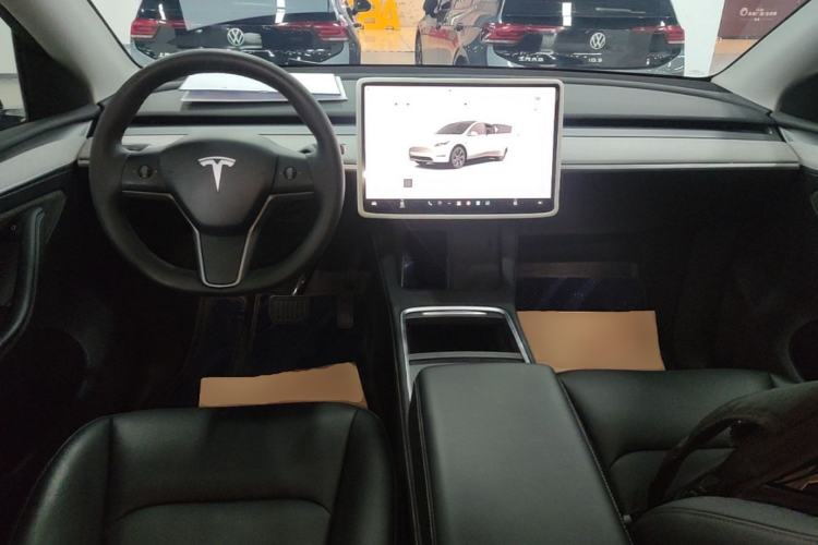 Used Tesla Model Y 2024 Rear-Wheel-Drive Version Center Console