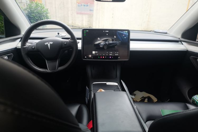 Used Tesla Model Y 2024 Rear-Wheel-Drive Version Center Console