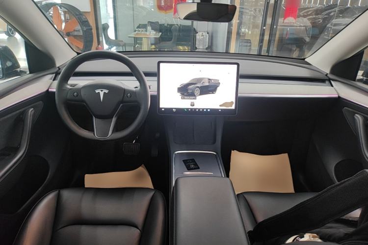 Used Tesla Model Y 2024 Rear-Wheel-Drive Version Center Console