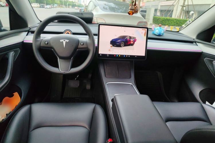 Used Tesla Model Y 2024 Rear-Wheel-Drive Version Center Console