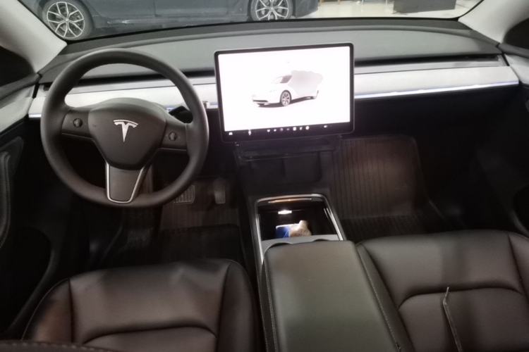 Used Tesla Model Y 2024 Rear-Wheel-Drive Version Center Console