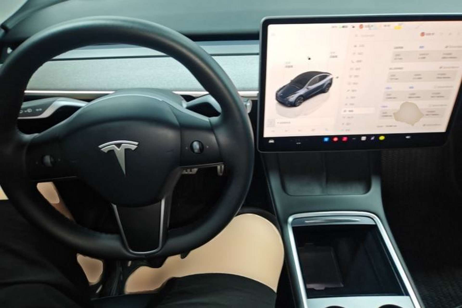 Used Tesla Model Y 2024 Long-Range All-Wheel-Drive Version Center Console