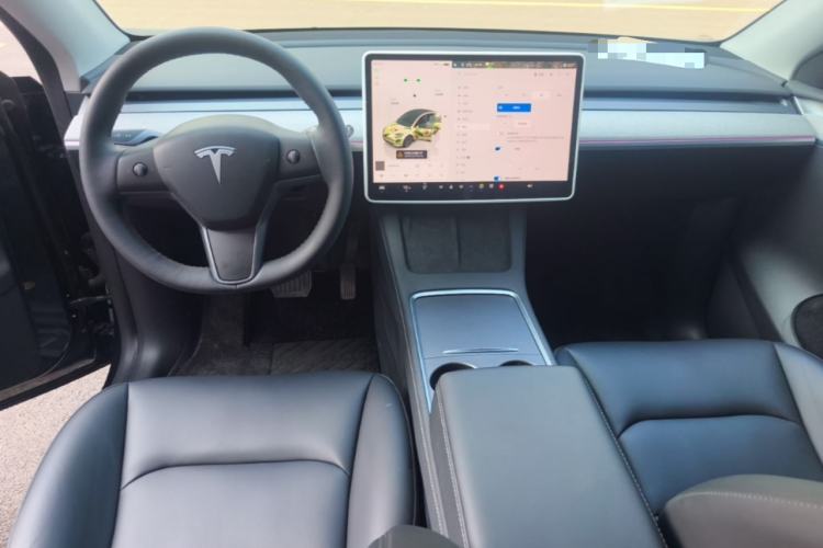 Used Tesla Model Y 2024 Rear-Wheel-Drive Version Center Console