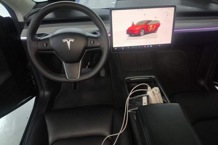 Used Tesla Model Y 2024 Rear-Wheel-Drive Version Center Console