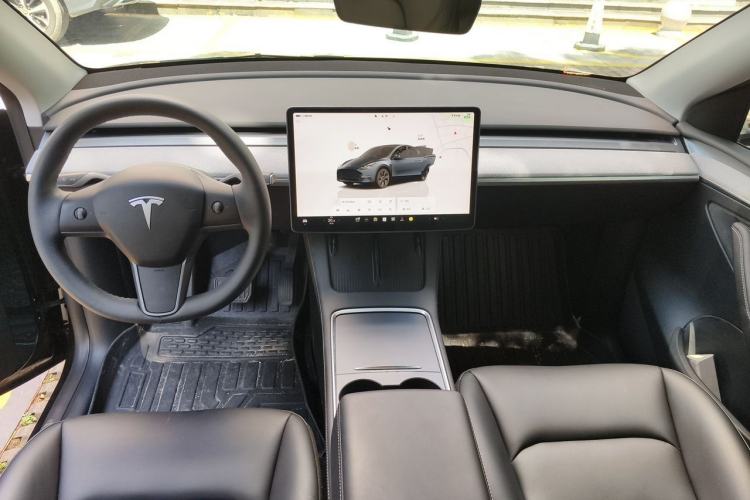 Used Tesla Model Y 2024 Rear-Wheel-Drive Version Center Console