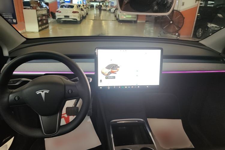 Used Tesla Model Y 2024 Rear-Wheel-Drive Version Center Console